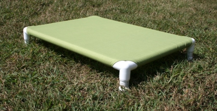 DIY raised dog bed