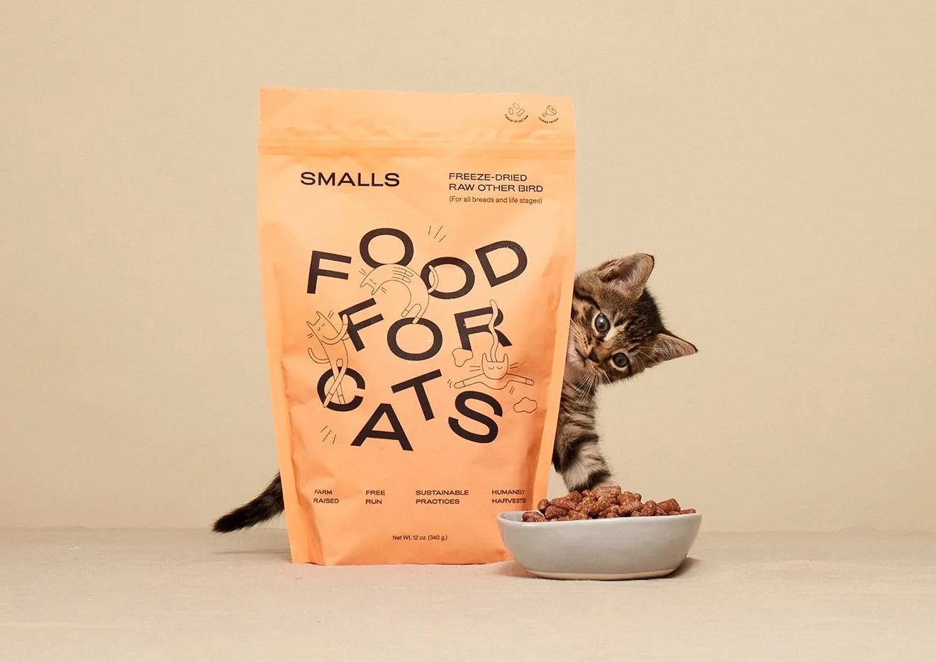Smalls Fresh Cat Food Freeze Dried with cute kitten