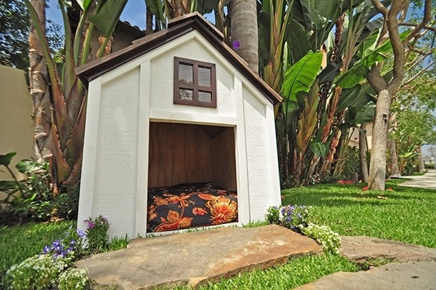 Coastal Cottage by Designer Dog Houses