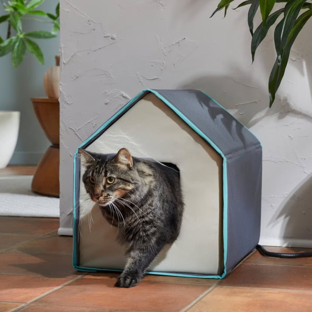 Frisco Heated Cat House 