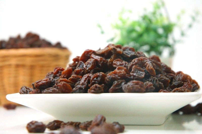 raisins platter