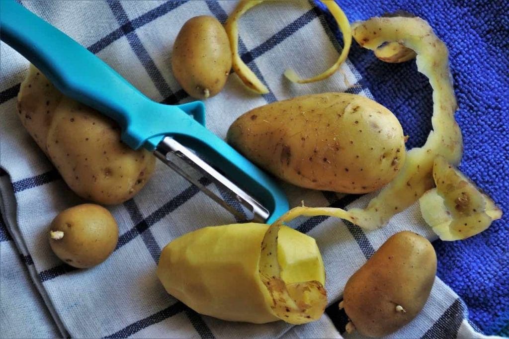 Are Potato Peels Bad For Dogs