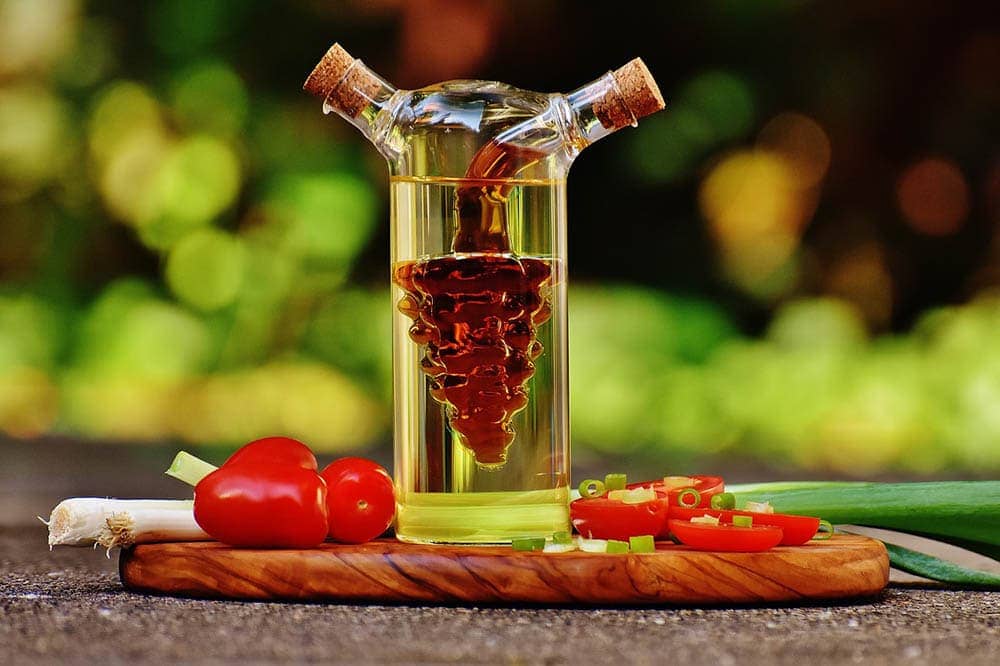 Can cats eat vegetable clearance oil