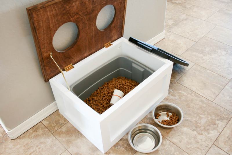 DIY Dog Food Station with Storage1