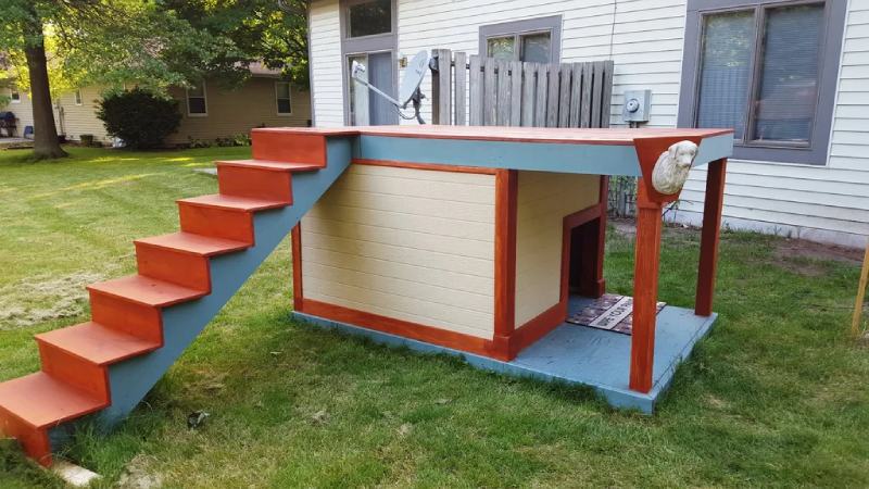Solar Lighted Roof Deck Doghouse1