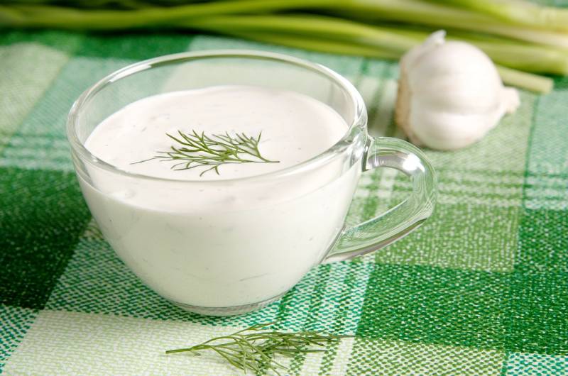 một cốc kem chua