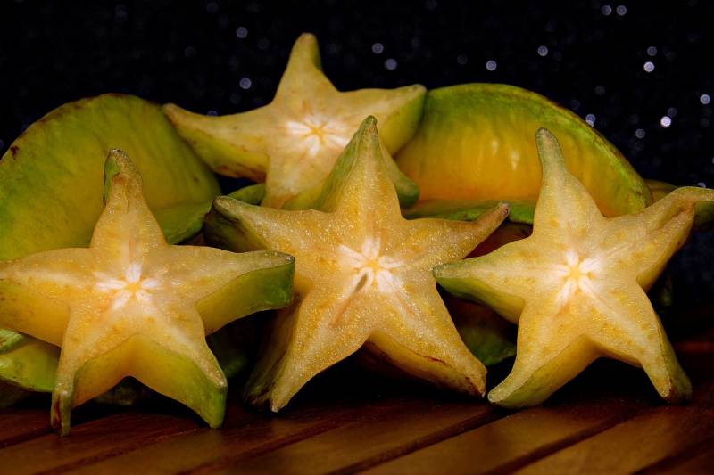 sliced star fruit