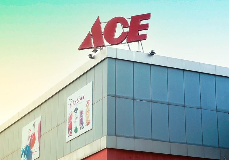 ACE hardware building exterior