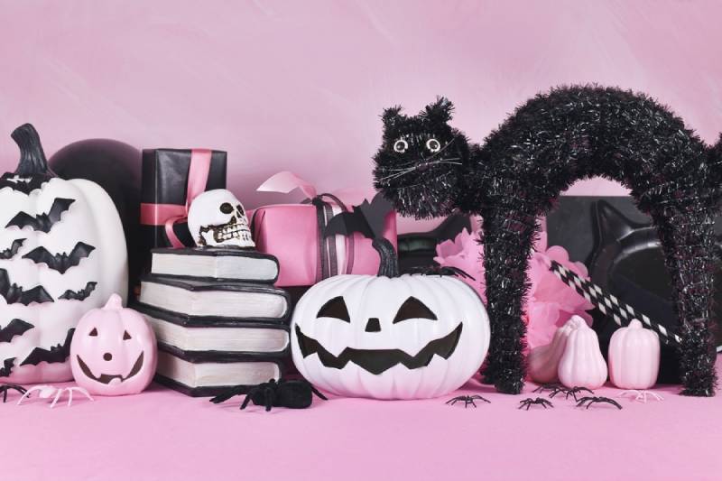 pink halloween decorations