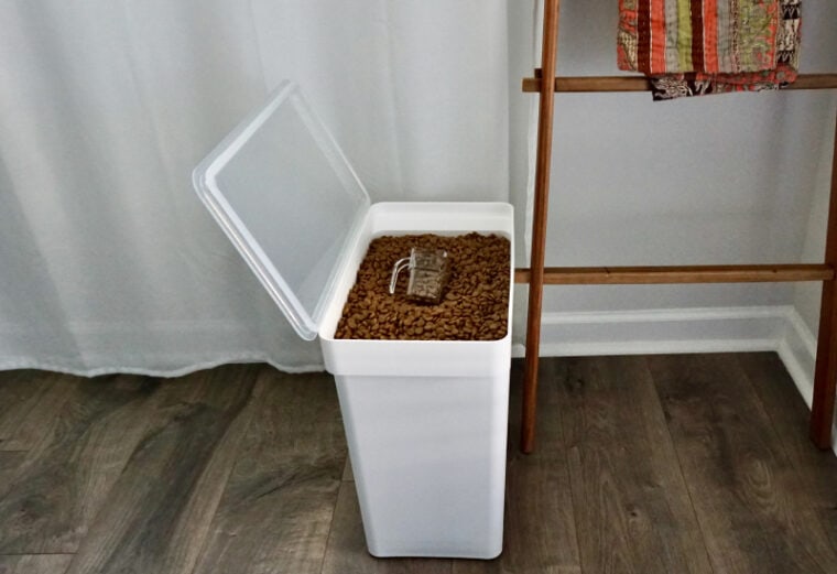 Yamazaki Rolling Airtight Pet Food Container Review 2024 Our Expert’s